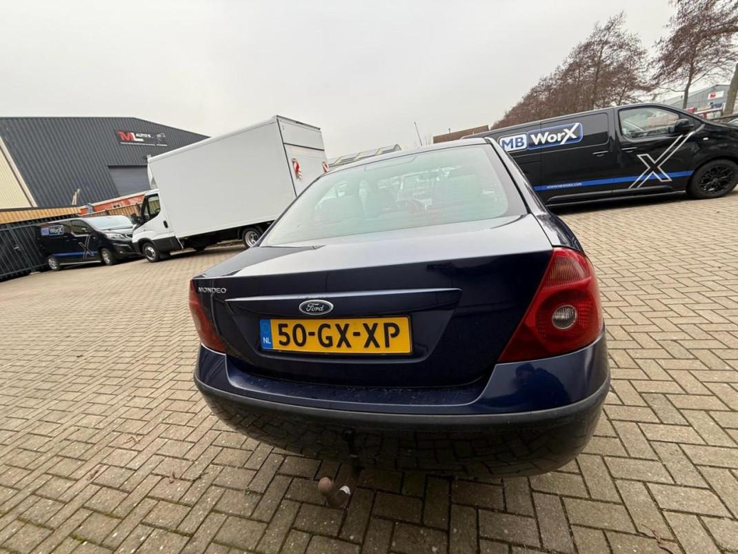 Ford Mondeo 2.0-16V Trend Automaat
