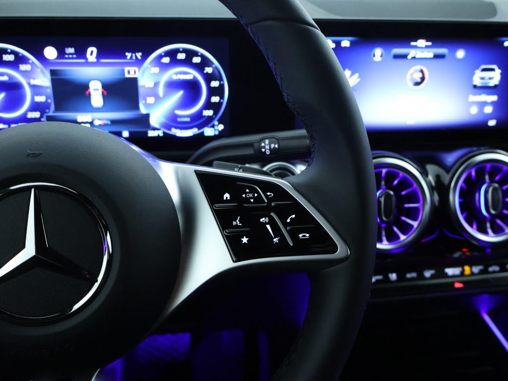 Mercedes-Benz Eqb 250+ essential line 7p. 71 kwh | parkeerpakket met achter