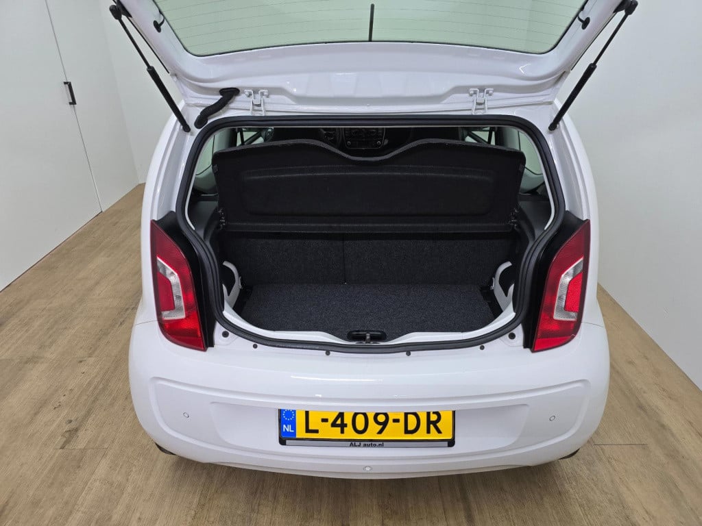 Volkswagen UP! 1.0 high up! bluemotion met cruisecontrol | unieke uitvoerin