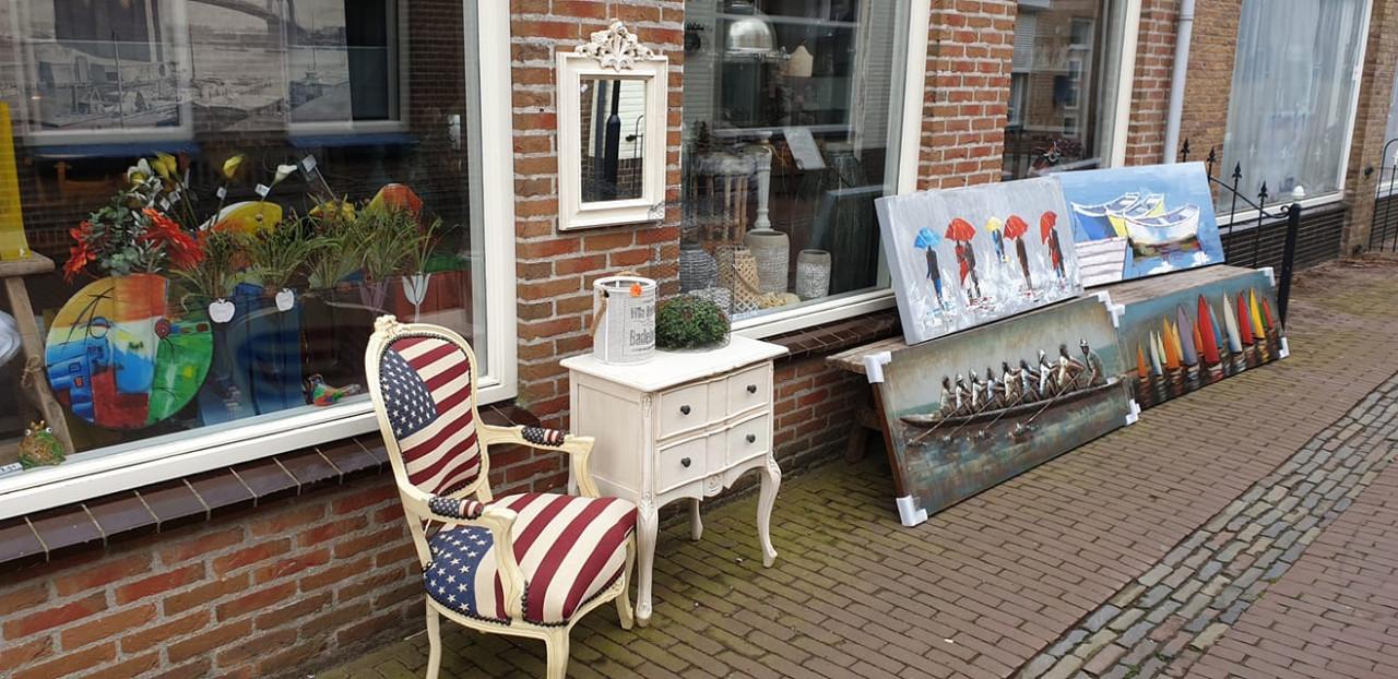 DECORATIE, TAFELS, STOELEN, KASTEN, BANKEN, 3Z FACTORY ARNEMUIDEN