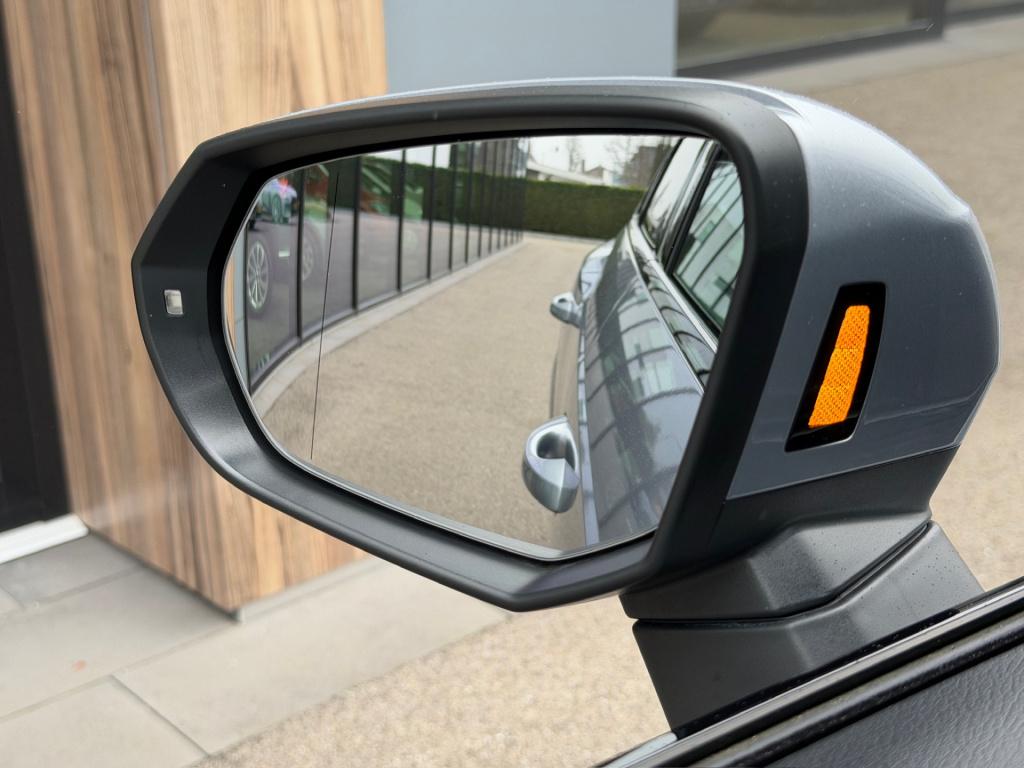 Audi Q3 35 tfsi 150pk s-tronic advanced | trekhaak | zwart optiek | dode ho