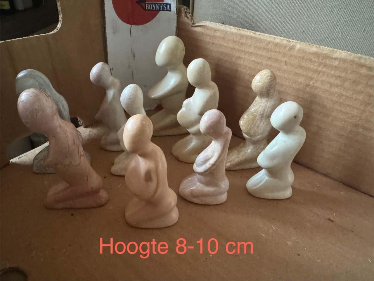 34 speksteen beeldjes uit kenya handmade