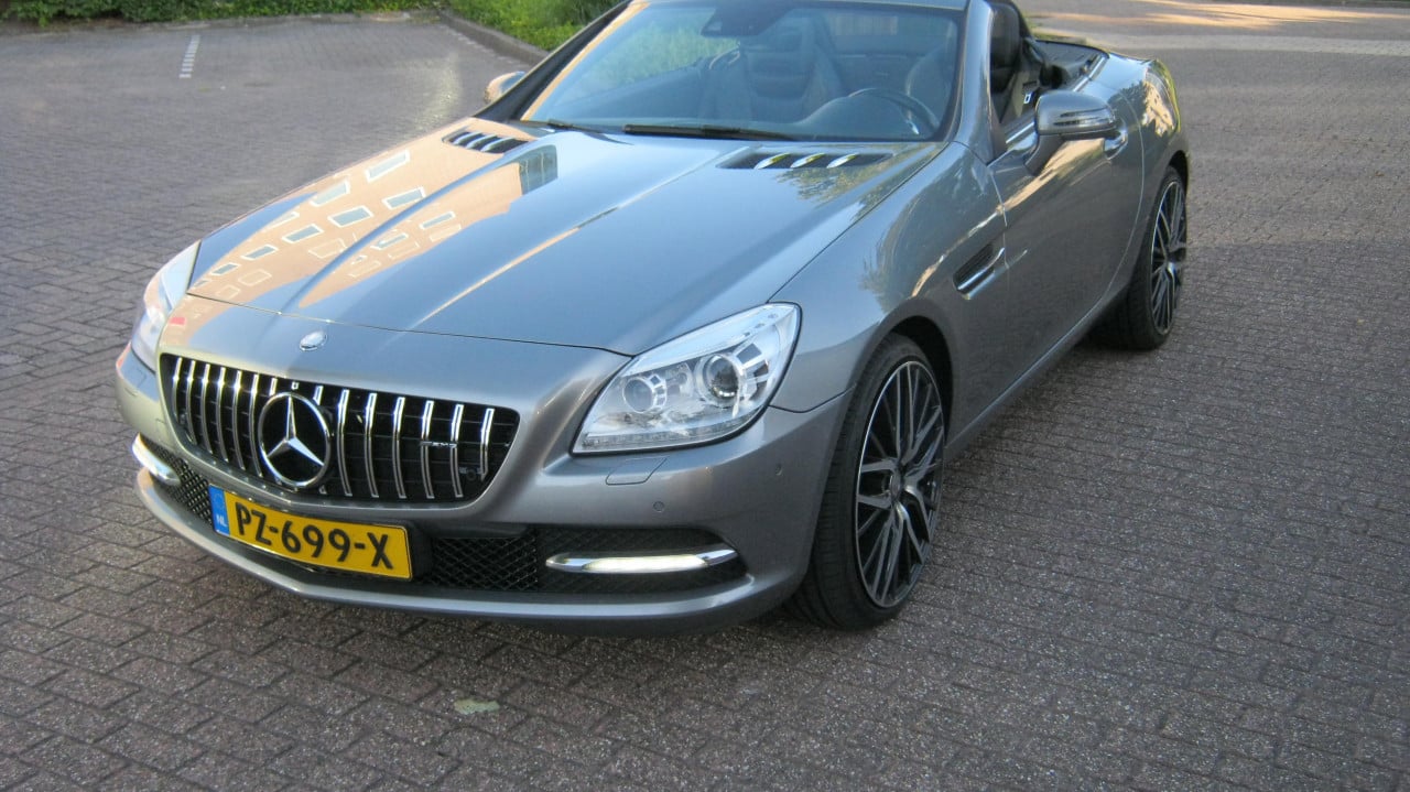TE KOOP MERCEDES CABRIO SLK 200 AUTOMAAT UIT 2011  VOOR 13000 EURO