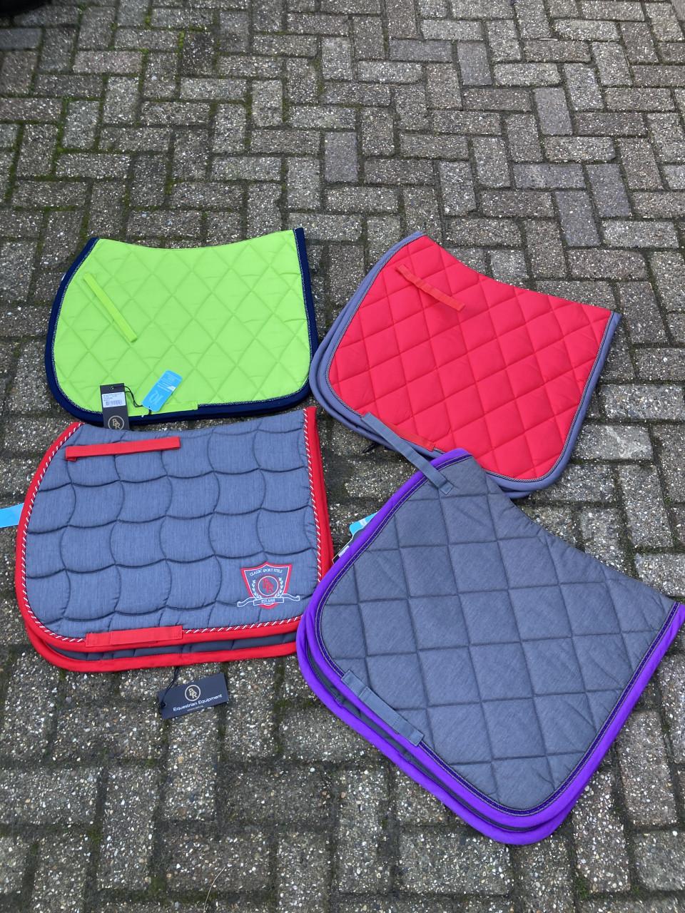 Uitverkoop ruitersport artikelen