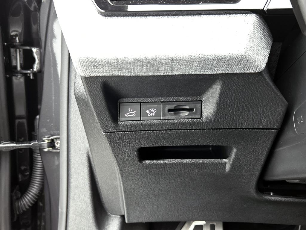 Peugeot 5008 hybrid 145 pk automaat gt | panoramadak | agr stoelen | trekha