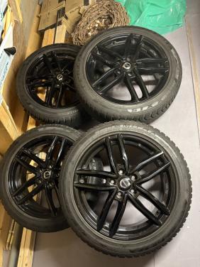 Winterbanden Volvo V40 205/50R17 Schadevrij!