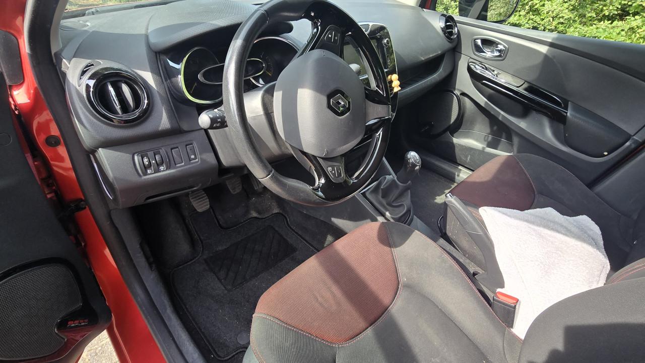 Renault Clio estate 2013