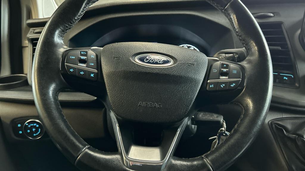 Ford Transit Custom 300 2.0 tdci l2h1 trend ac i cr.contr i trekhaak i stoe