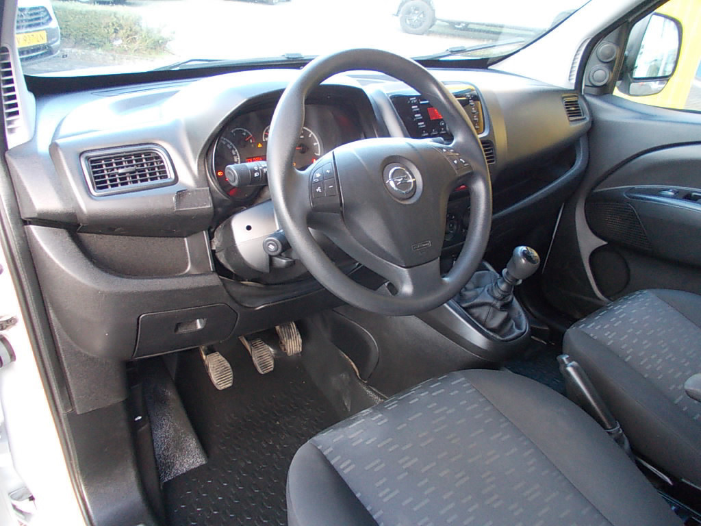 Opel Combo 1.6 cdti 77 kw (105pk) airco, cruise-contr.