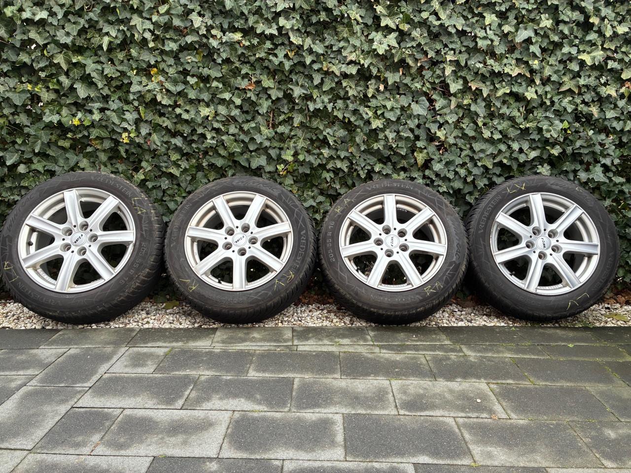 Winterbanden met  LM velgen Z.G.A.N.