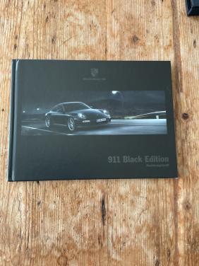 Porsche 911 Black edition folder