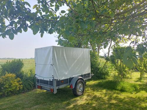 Aanhangwagen met huif