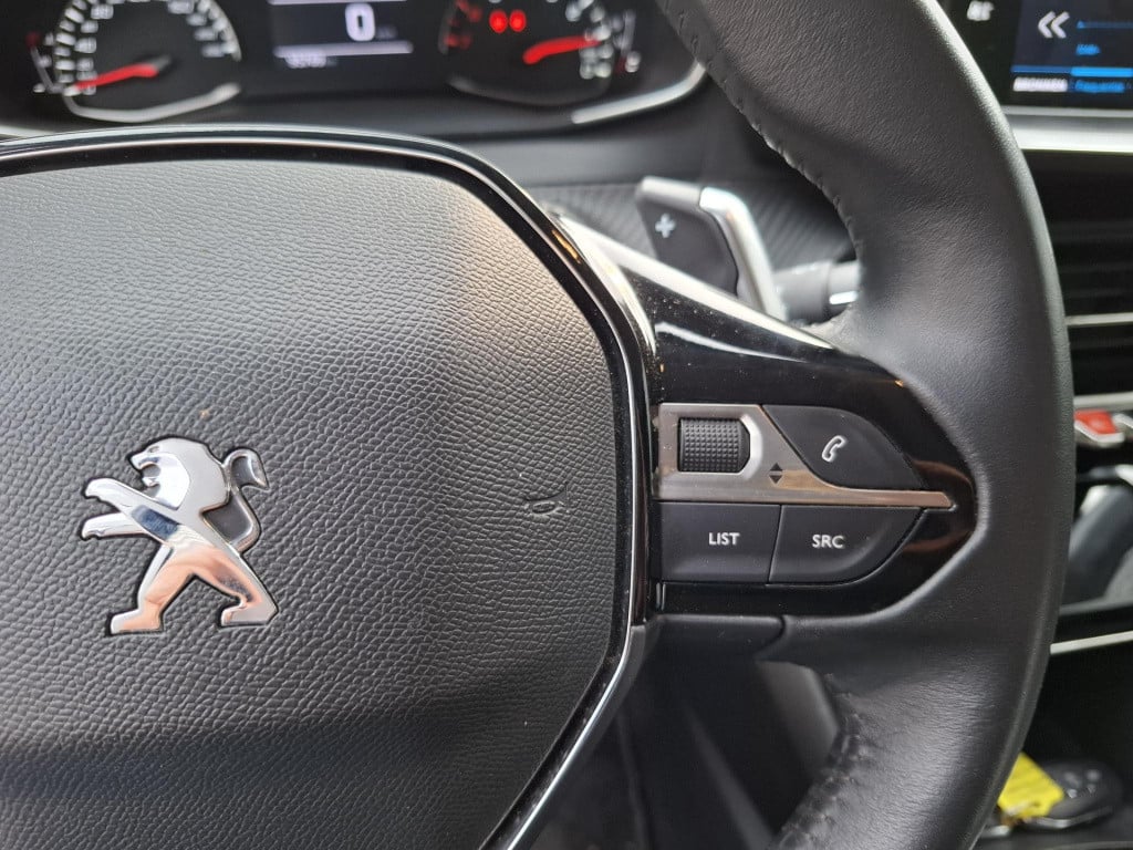 Peugeot 208 1.2 allure pack eat8 automaat clima/cam