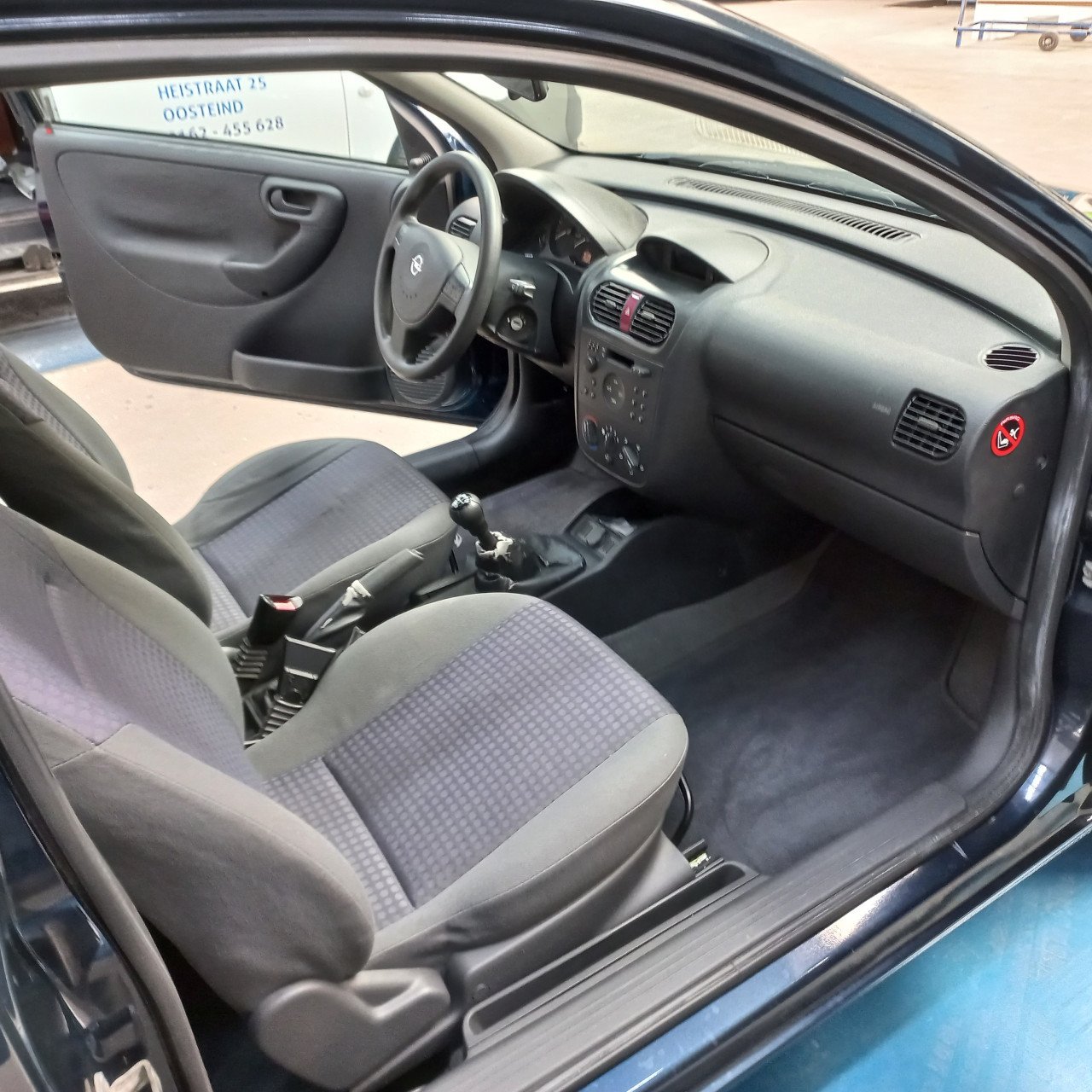 Mooie Opel Corsa 1.2 N  met lage KM stand