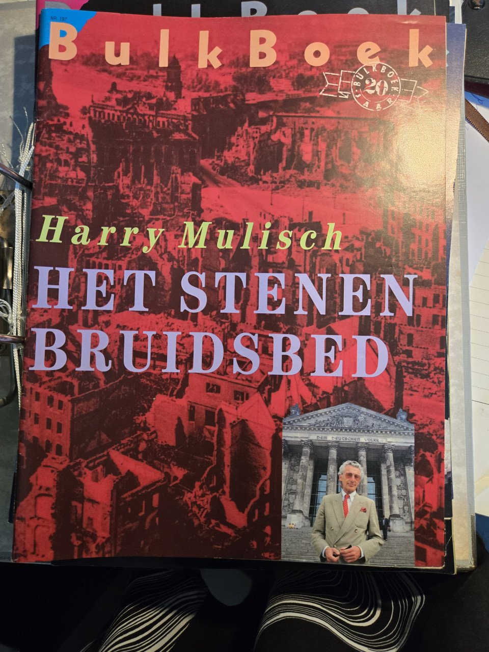 Bulk boek 10 stuks in map: nr 196 t/m 203 + 2x special najaar 1988