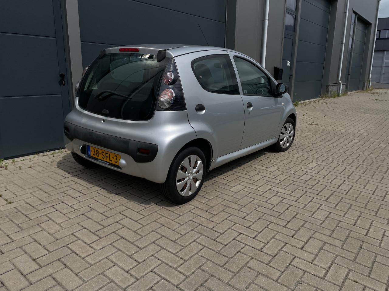 Citroën C1 1.0i 68PK 5D 2011 Grijs