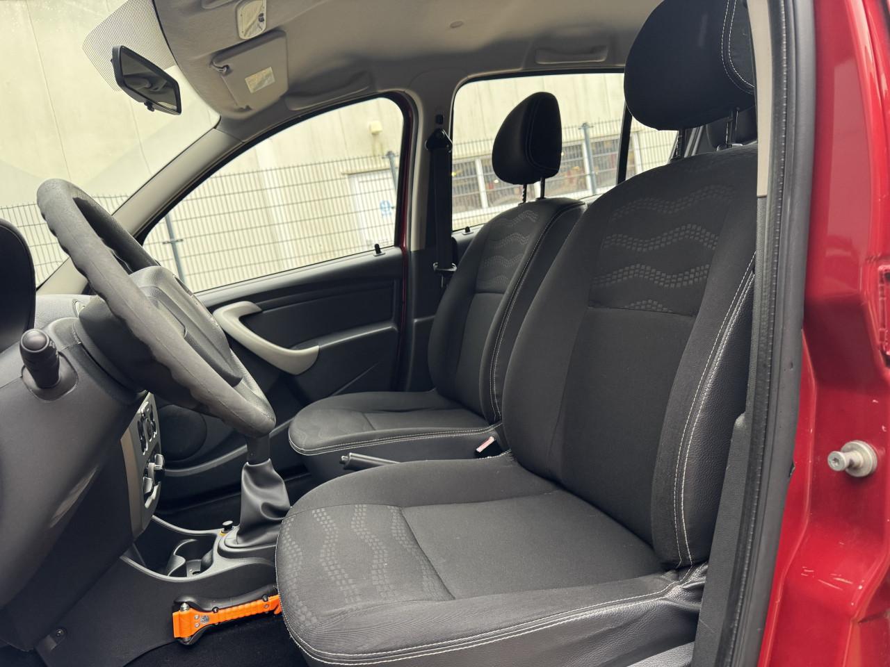 Dacia Sandero 1.6 MPI Stepway 90 2010 Rood Airco Apk Nap Navi