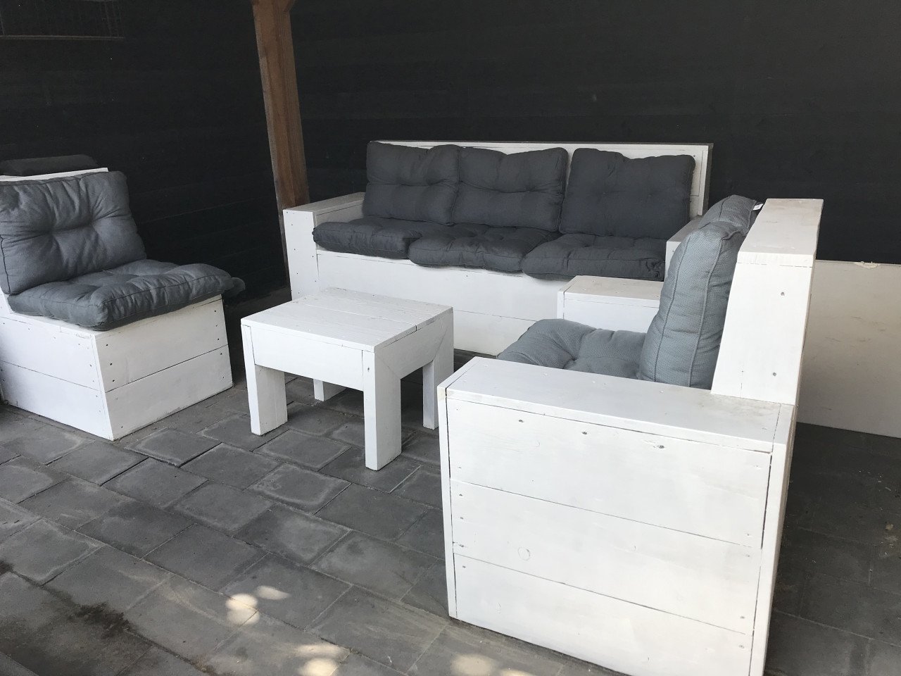Loungeset van Douglashout, wit geverfd.
