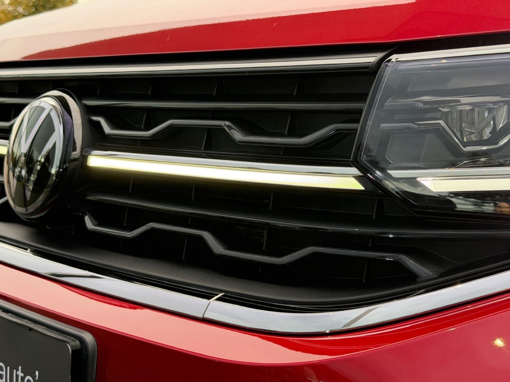 Volkswagen T-cross 1.0 tsi 116pk style | trekhaak | camera | navi | led gri