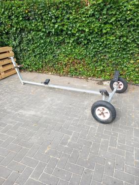 Strand trailer