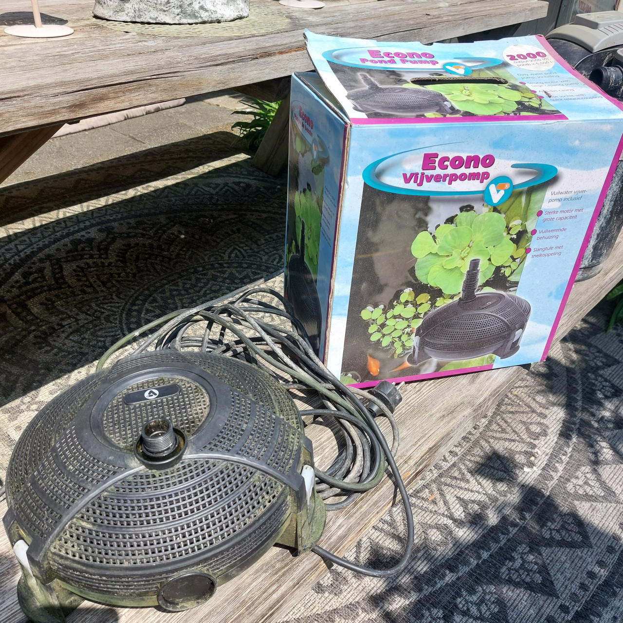 Complete set: drukfilter, vijverpomp, nieuwe 5 meter slang.