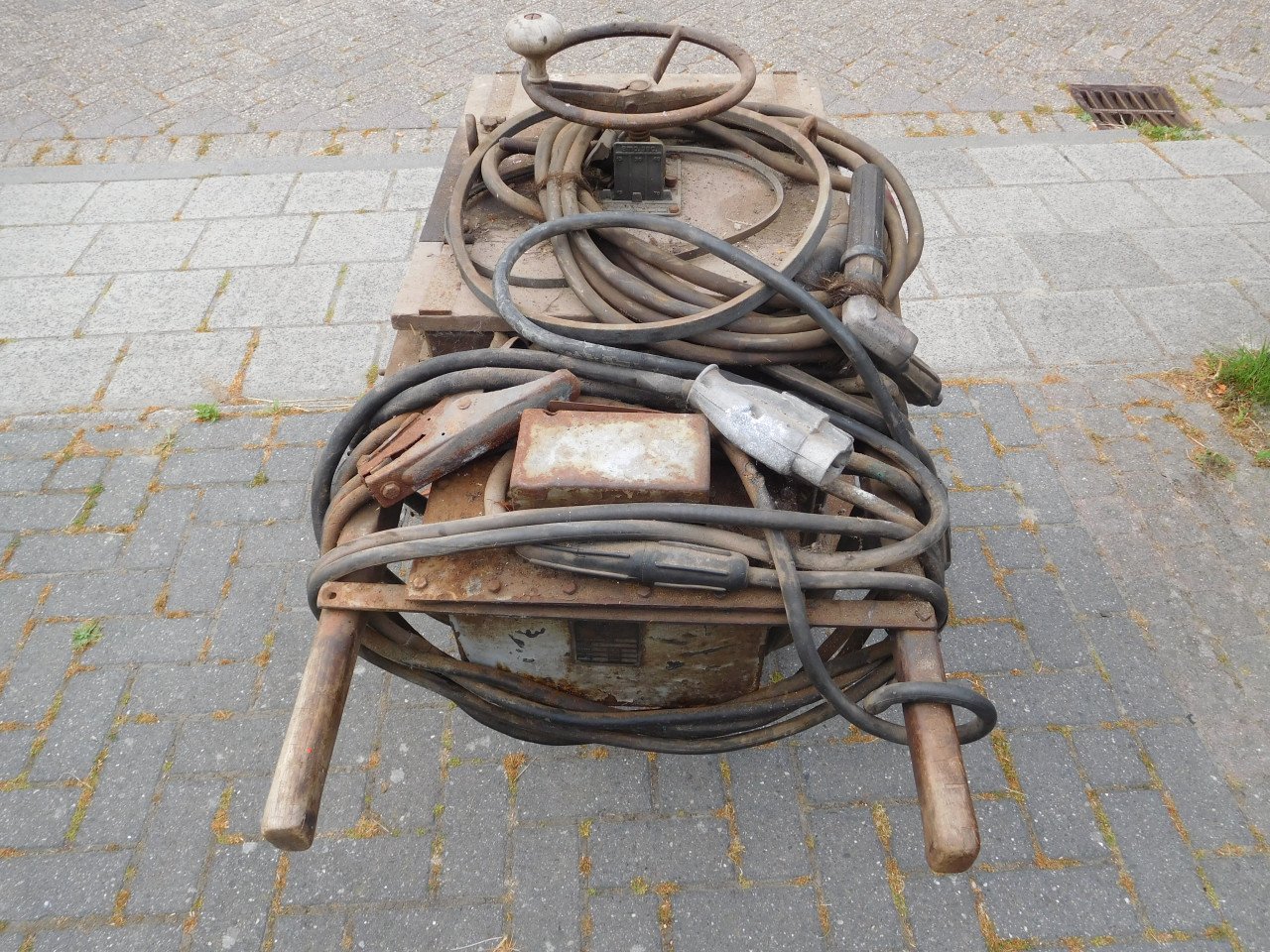 100 jaar oud dit lasaparaat