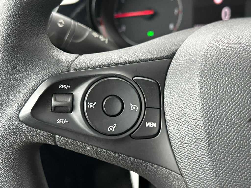 Opel Corsa 1.2 edition | navigatie | apple carplay & android auto | airco
