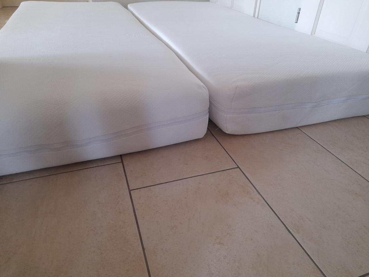 2 x Matras 80 x 200 (in goede nette schone staat)