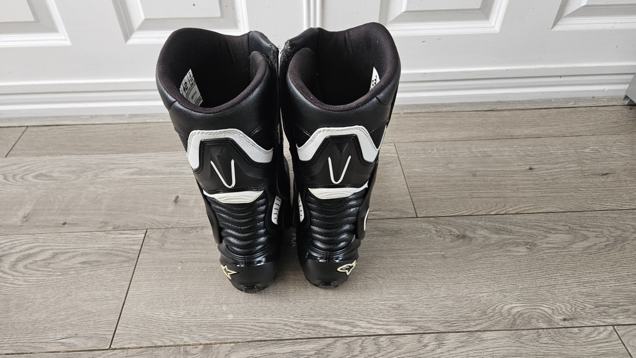 Alpinestars SMX-6 V2 motorlaarzen maat 42 – Zwart/Wit