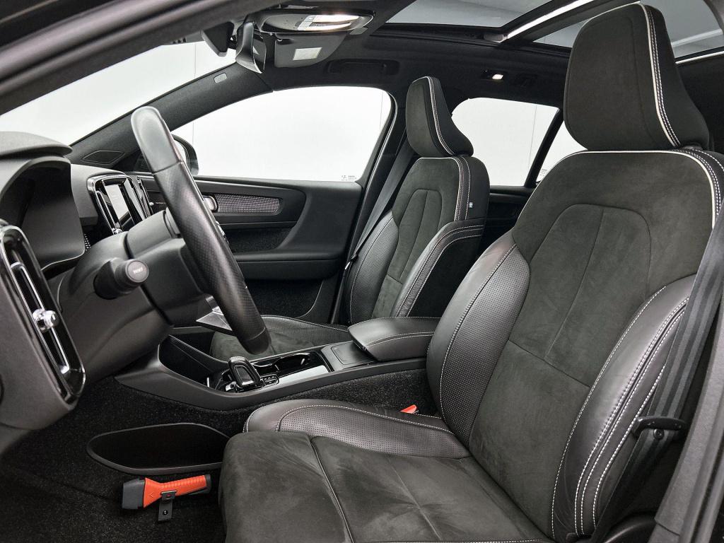 Volvo XC40 recharge p8 awd r-design | panoramadak | trekhaak | harman kardo
