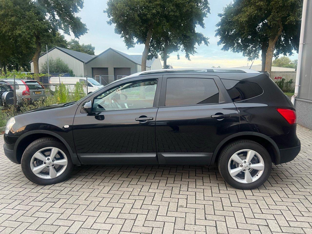 Nissan Qashqai +2 2.0 Connect 7zitter Jaar Apk