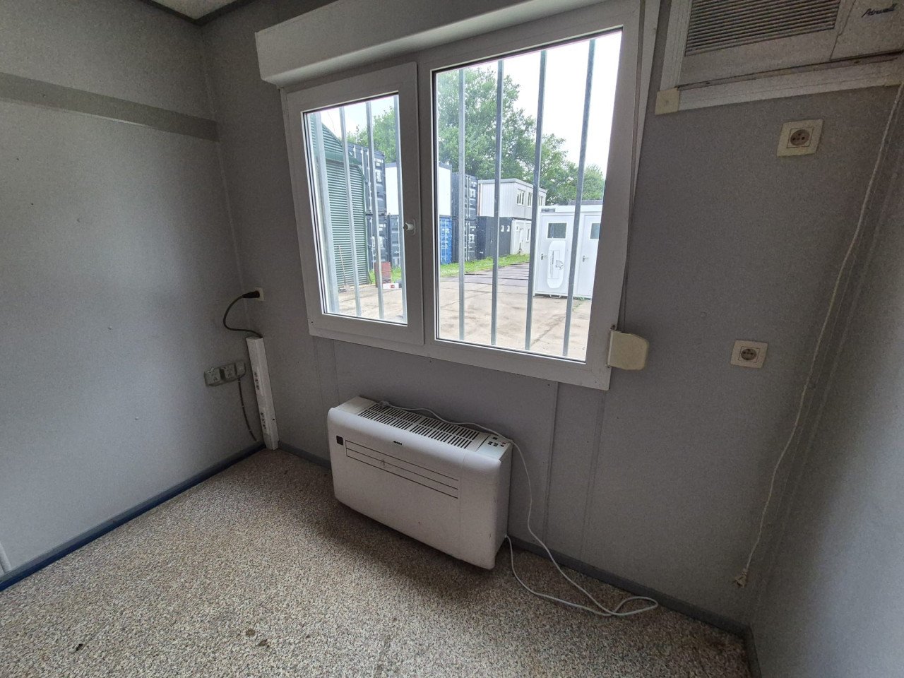 Meerdere 6x3m kantoorunits / bouwketen / woon/schaftunits