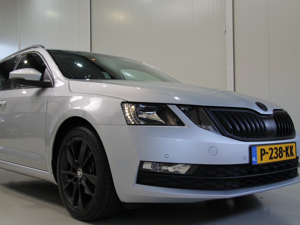Skoda Octavia combi 1.0 tsi 116pk dsg style sport | kuipstoelen