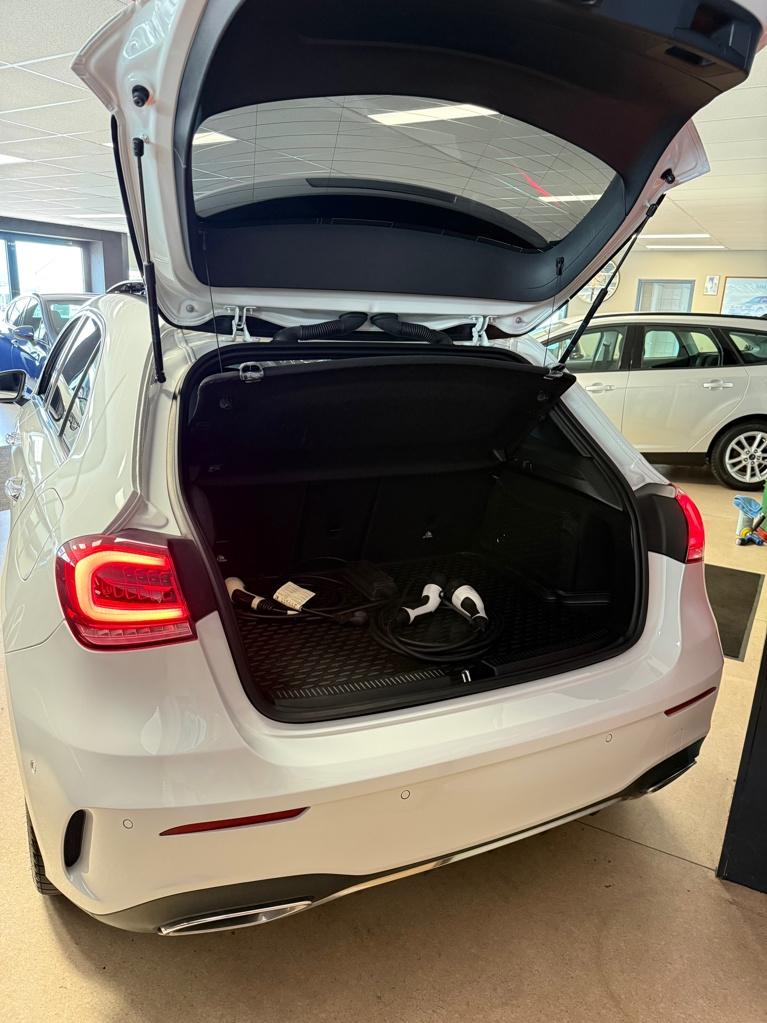 Mercedes-Benz A-Klasse 250 e business line