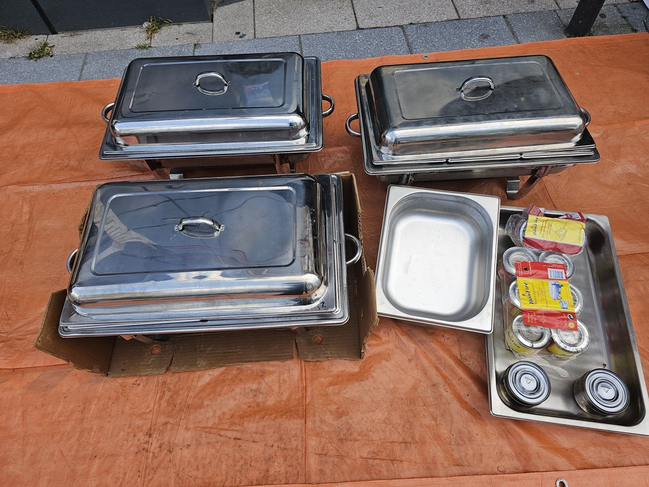 Set van 3 dekschalen met verschillende schalen voor er in te doen