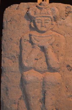 Terracotta gevelsteen Majapahit O. Java 13e - 15e eeuw