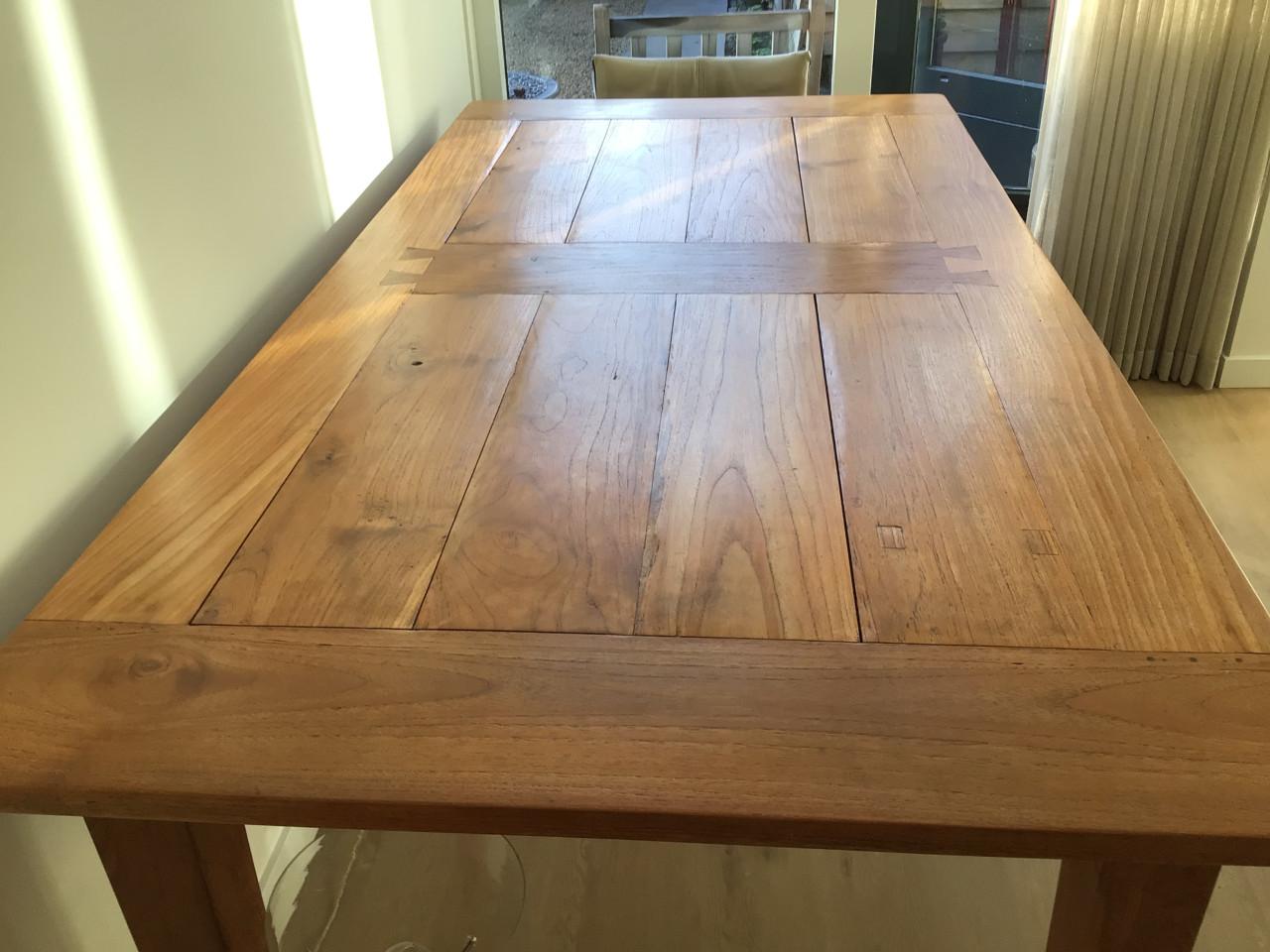 Teakhouten eettafel