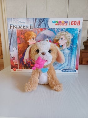 Puzzel Frozen 60 stukjes samen met My little friends hondje