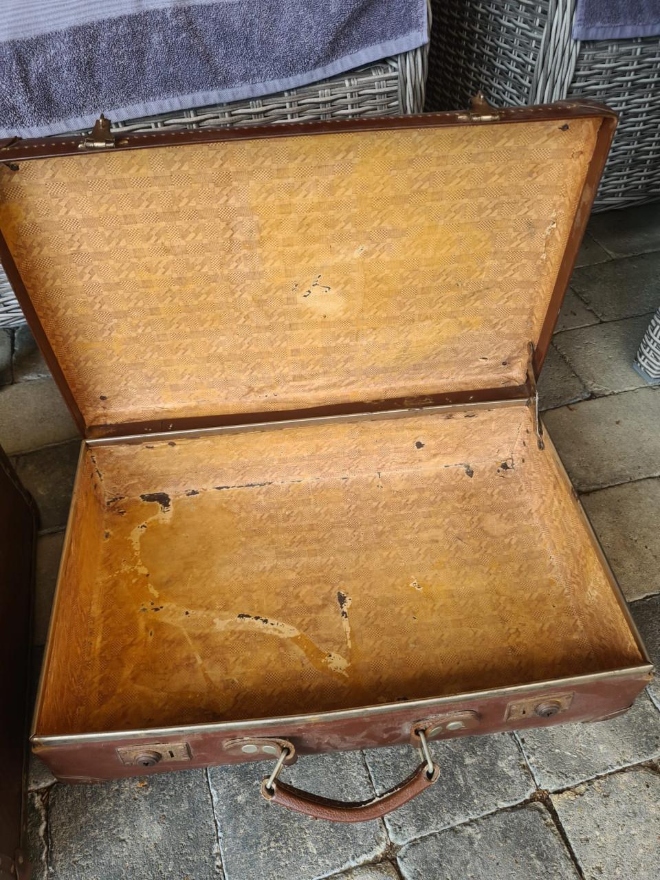 2 vintage koffers 100 jaar oud