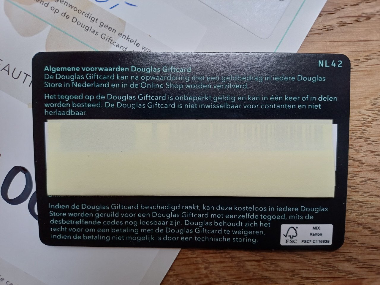 CADEAUKAART van DOUGLAS van 100 euro voor 85 euro !!!
