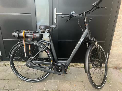 Prachtige Qwic Premium MN7 D 55cm  1225 km 2022 als nieuw