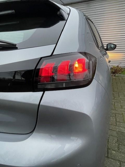 Peugeot 208 1.2 puretech active pack|airco|navi|cruise|nap|app