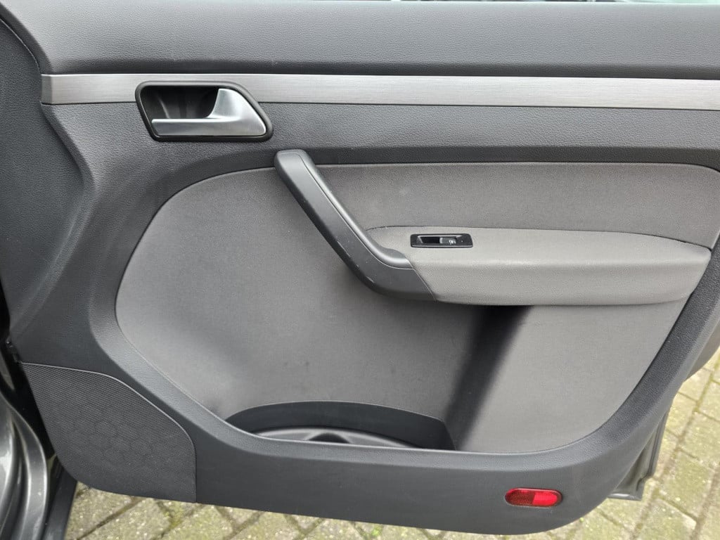 Volkswagen Touran 1.4 tsi comfortline automaat!