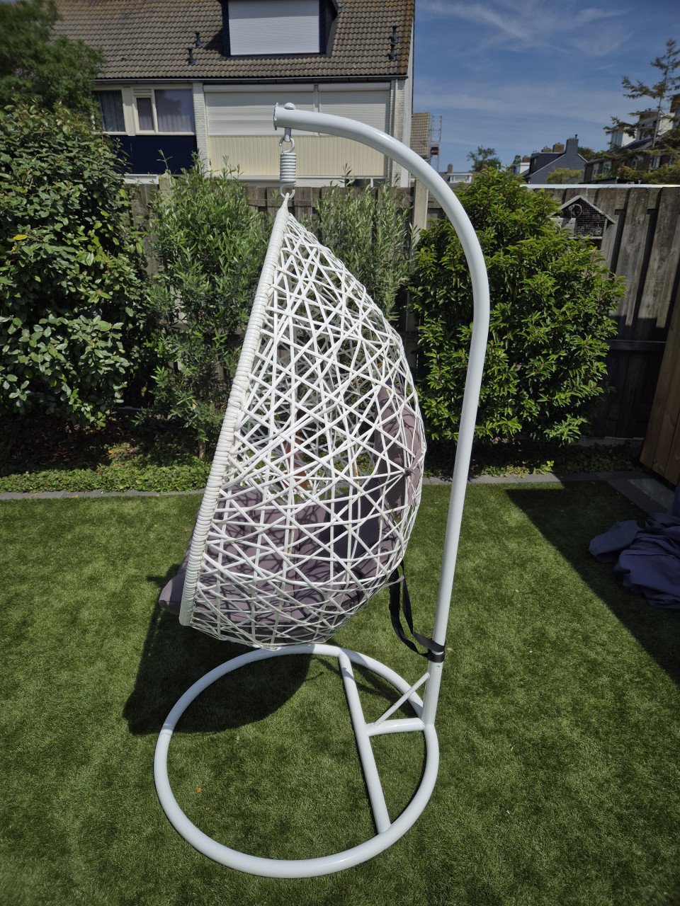 Egg hangstoel