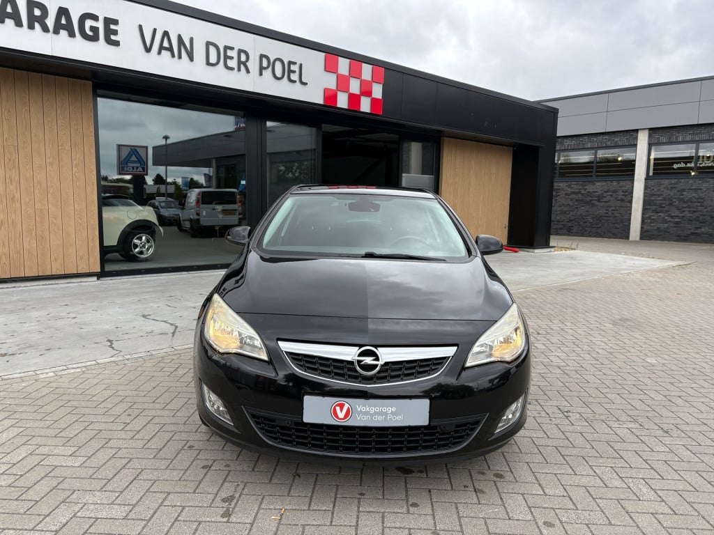 Opel Astra 1.4 turbo edition