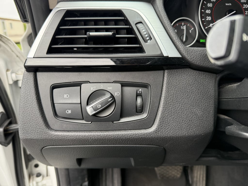 BMW 3-serie touring 318i automaat high executive sportline