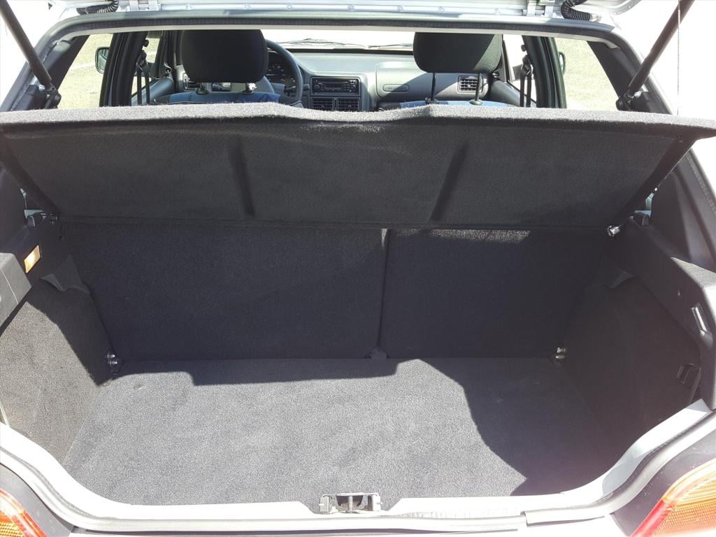 Peugeot 106 1.1 xr 5dr xt | schuifdak | toerenteller |