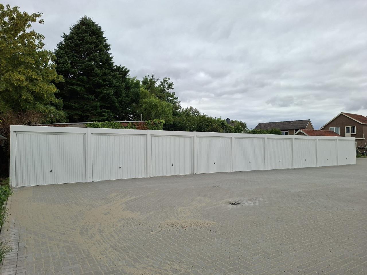 TE HUUR NIEUWE GARAGEBOXEN IN CLINGE
