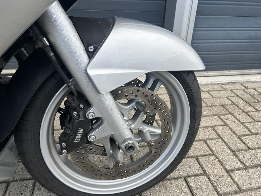 BMW R1150RT Twin-Spark uit 2004 met 122dkm, met ABS, kofferset, €1995,-