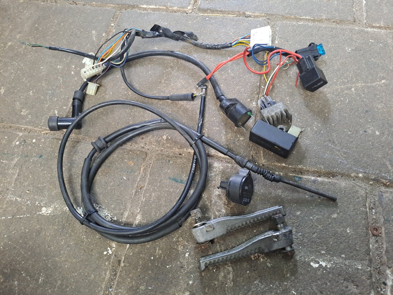 Te koop onderdelen peugeot speedfight